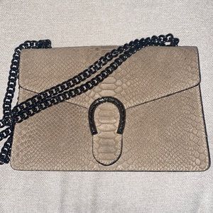 Vimoda Paris horseshoe bag in toupe